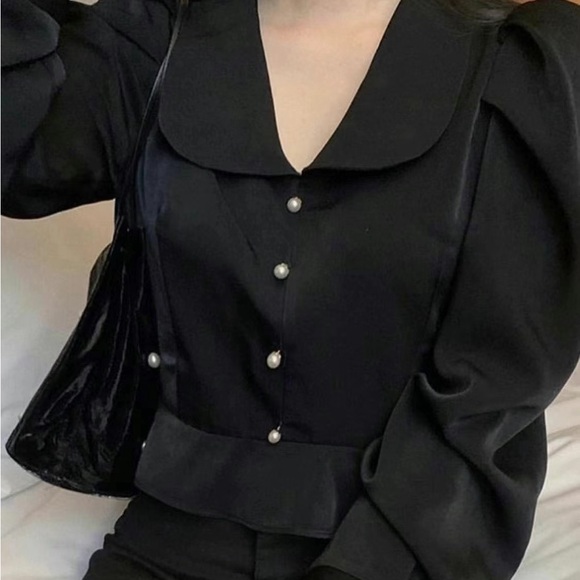 Elegant Vintage Puff Sleeve Blouse – Black Pearl Button-Up Top. 95%new condition - Picture 3 of 10
